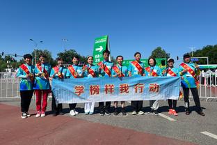 日益临近！中国篮球之队晒中国男篮拍摄世界杯官方图片花絮视频